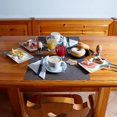 Caravasc Hotel 3*