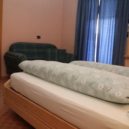 Hotel Caravasc 3*